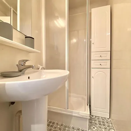 - 12f Apartment *